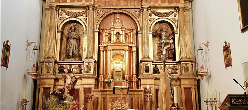 Medio centenar de niños se preparan para recibir su primera comunión en la parroquia